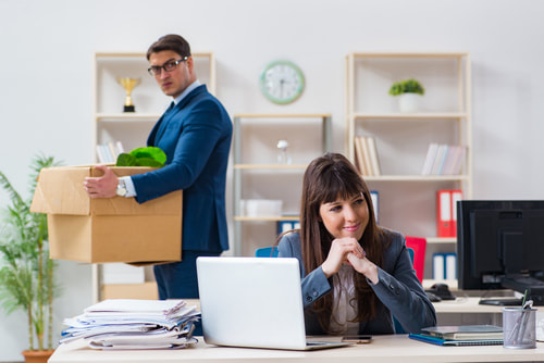 8 Tips for Effective Leadership During Downsizing